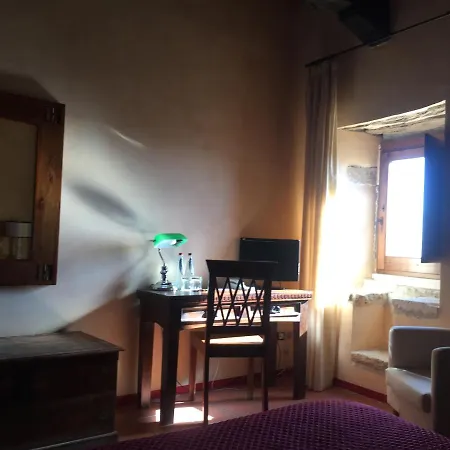 Hotell Monastero Fortezza Di Santo Spirito Fossa