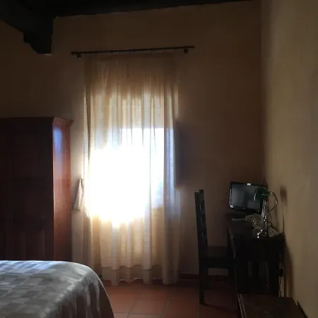 Hotell Monastero Fortezza Di Santo Spirito Fossa