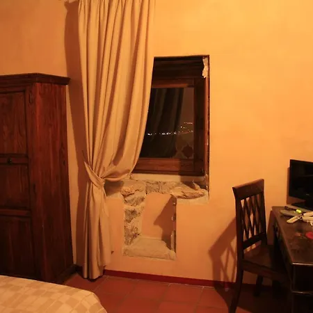 Hotell Monastero Fortezza Di Santo Spirito 3*