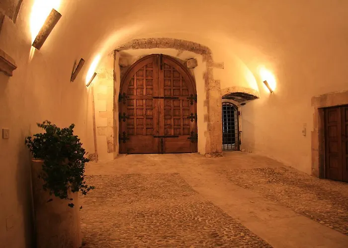 Monastero Fortezza Di Santo Spirito